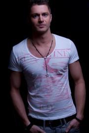 CHRIS GOMEZ