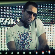 DANIEL KUHNEN