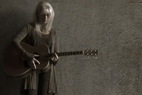 EMMYLOU HARRIS