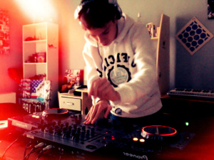 MIKE DUZ