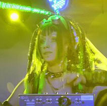 MIXTRESS KRIKETT