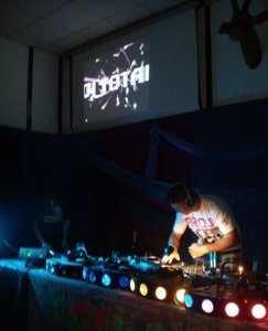 TOTAL