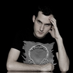 ANDREW BAYER