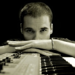 DANIEL DUBB