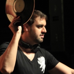 HUGO CASTILLO