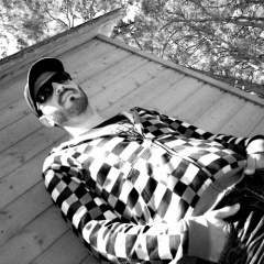 JOHN VEIS