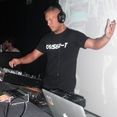 KAISER T