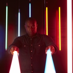 KEVIN SAUNDERSON