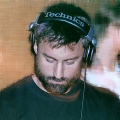MIKE SWELLS
