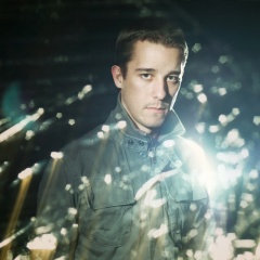 OLIVER SMITH
