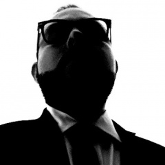 RAY MOLINA